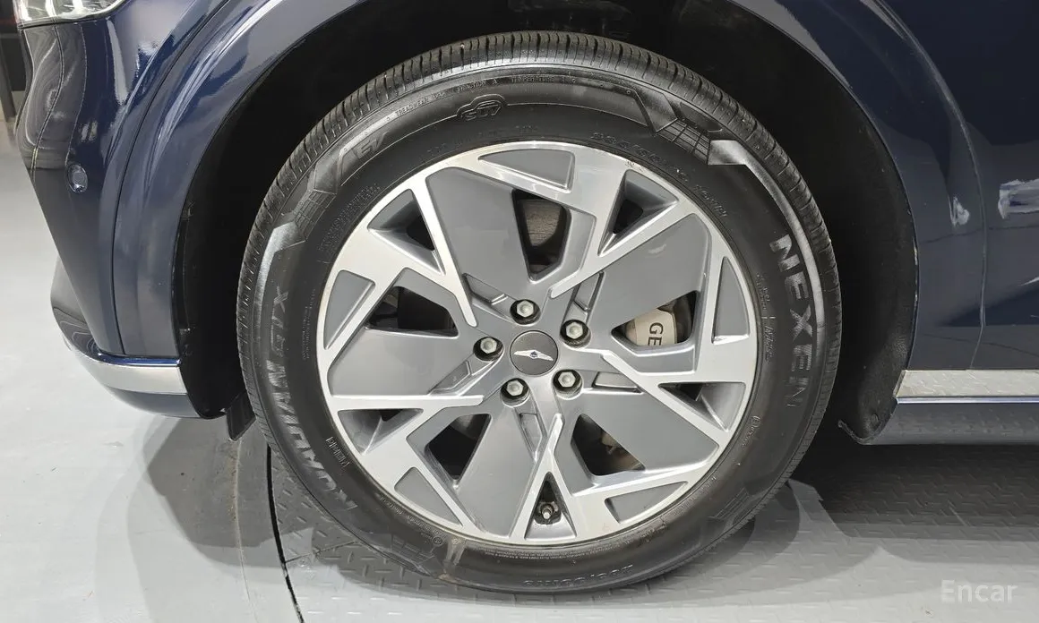 Фото 5 - Genesis GV70