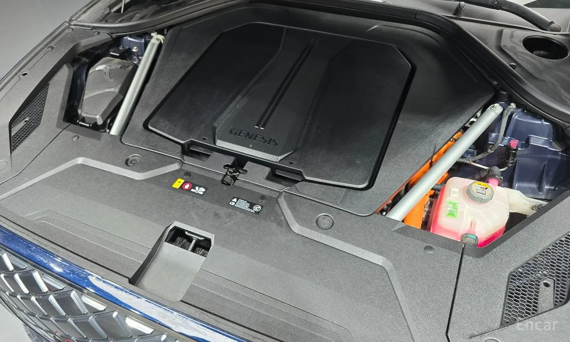 Фото 6 - Genesis GV70