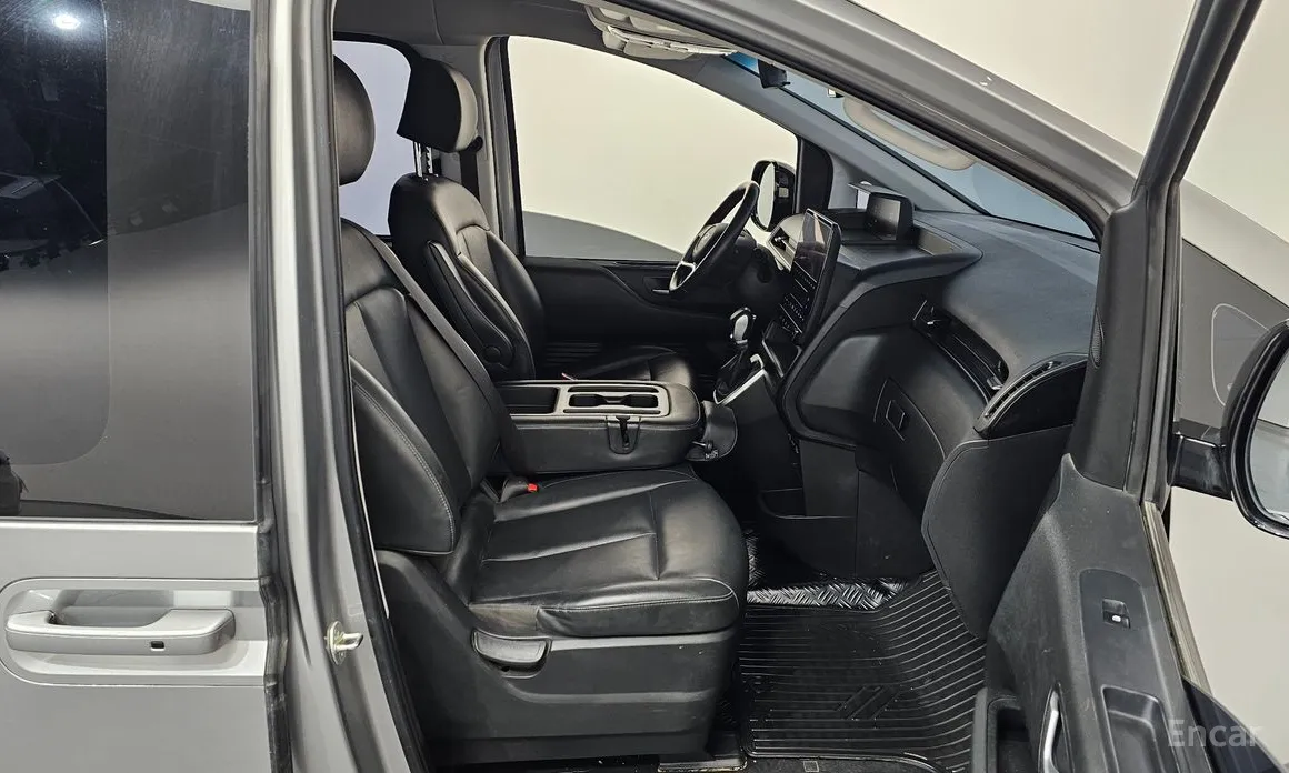 Фото 11 - Hyundai Staria