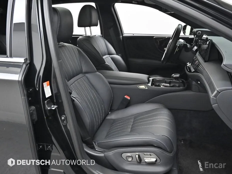 Фото 10 - Lexus LS