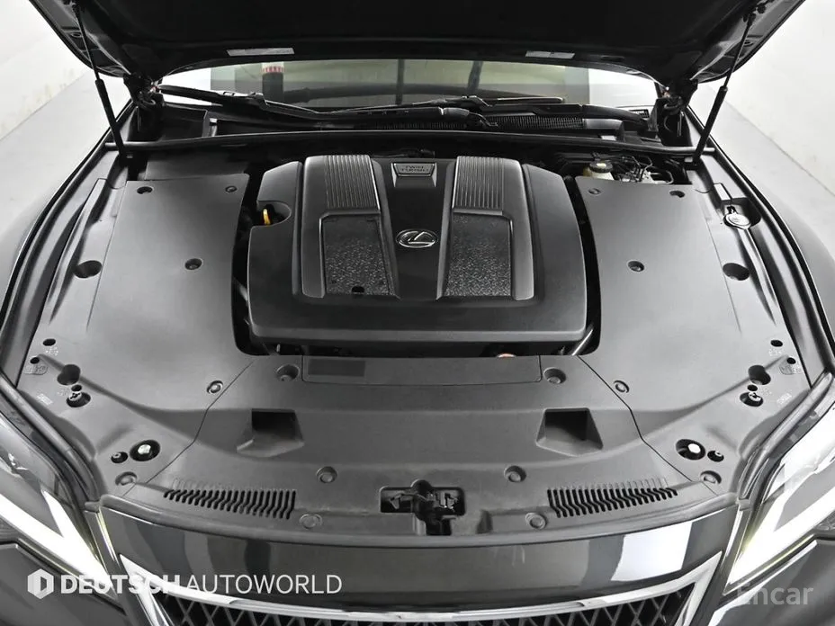 Фото 6 - Lexus LS