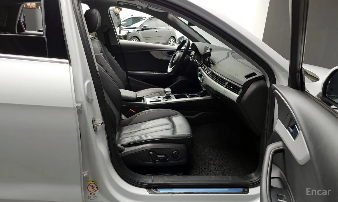 Фото 11 - Audi A4