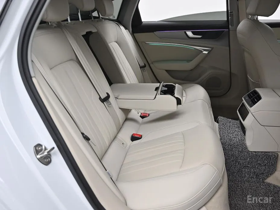 Фото 12 - Audi A6