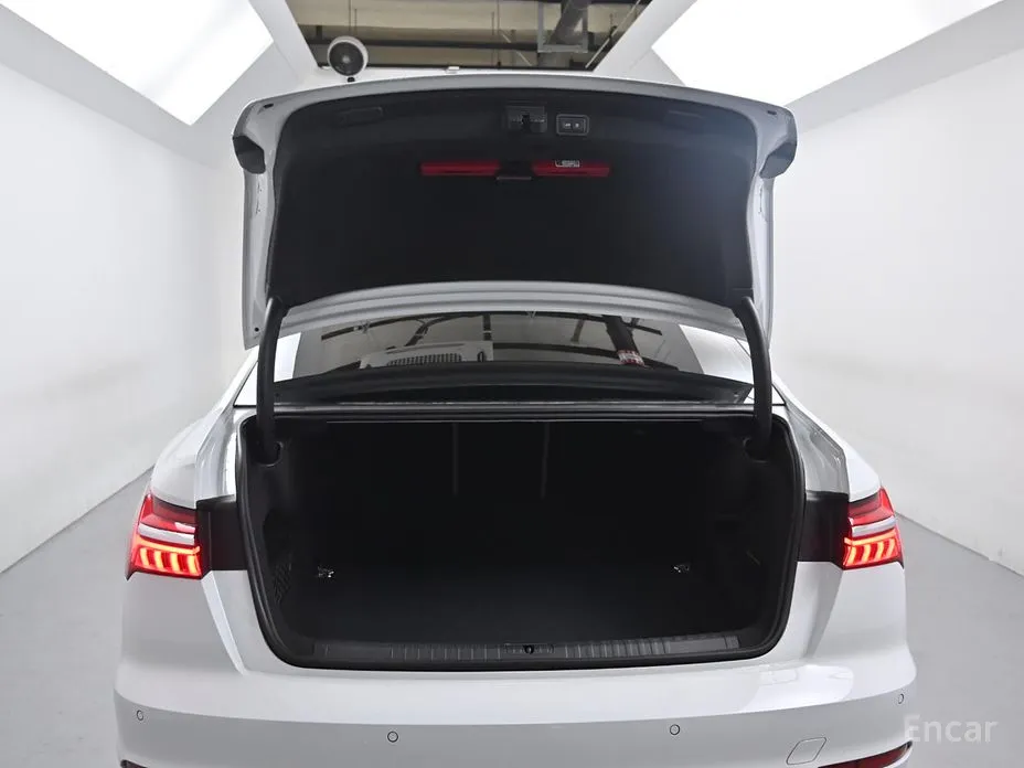 Фото 20 - Audi A6