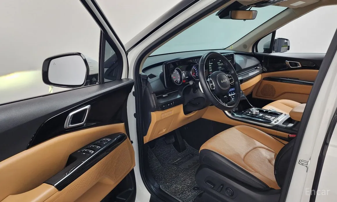 Фото 10 - Kia Carnival