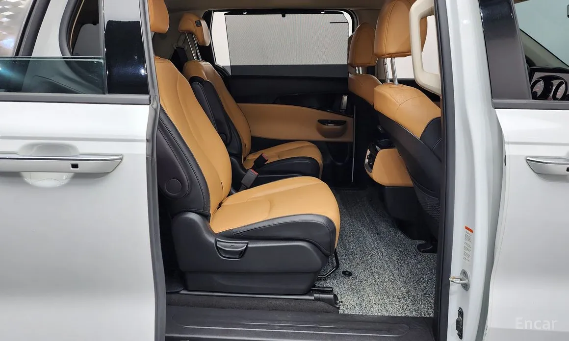 Фото 12 - Kia Carnival