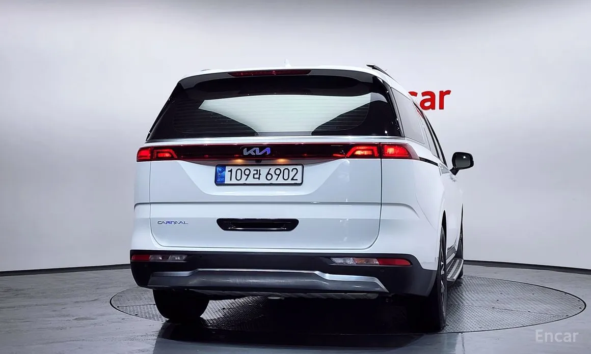 Фото 4 - Kia Carnival