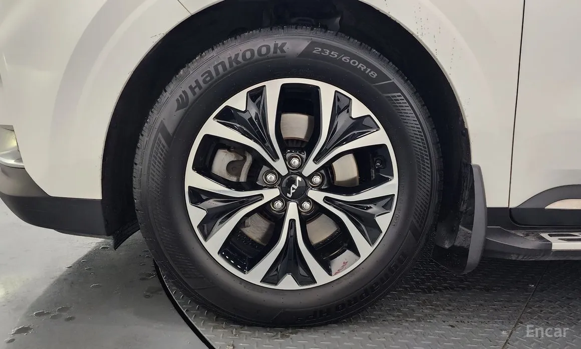 Фото 5 - Kia Carnival