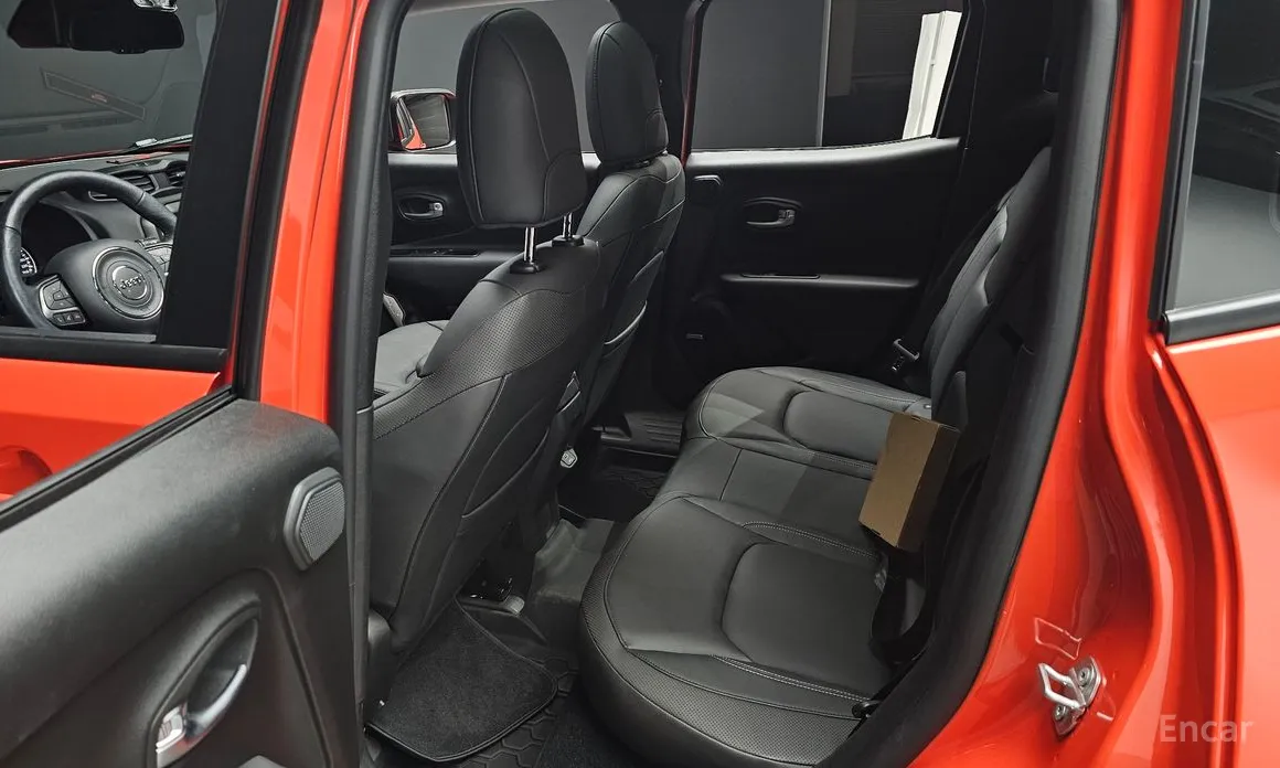 Фото 12 - Jeep Renegade