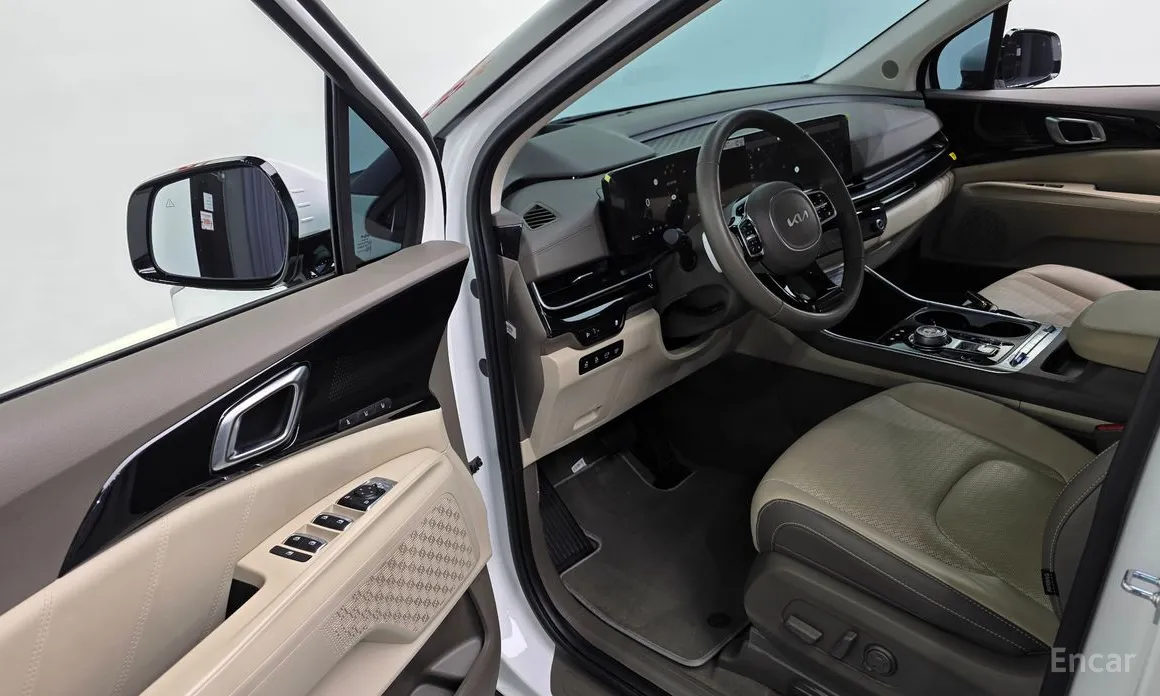 Фото 12 - Kia Carnival