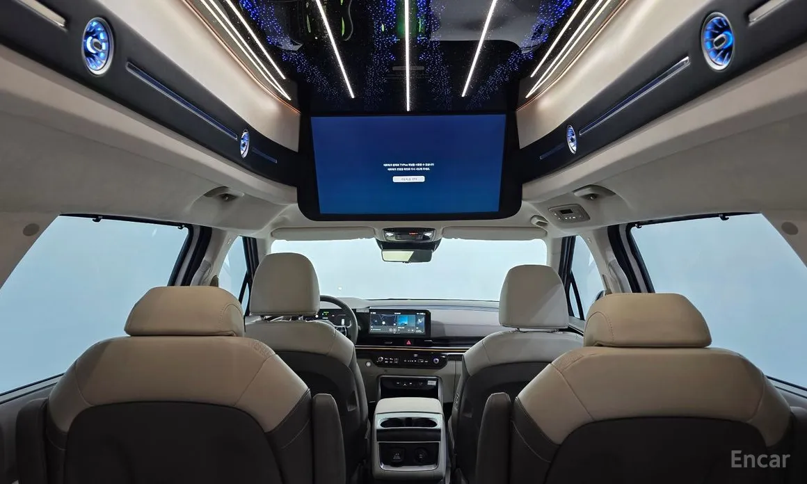 Фото 16 - Kia Carnival