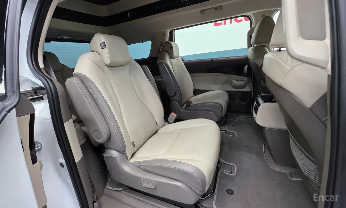 Фото 18 - Kia Carnival