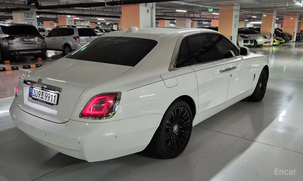 Фото 3 - Rolls-Royce Ghost