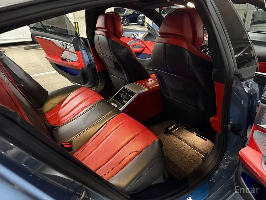 Фото 12 - BMW 8 Series