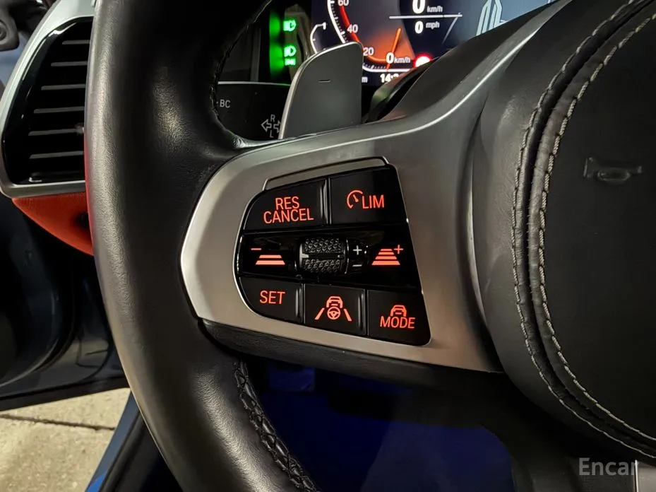 Фото 15 - BMW 8 Series