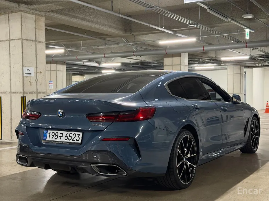 Фото 2 - BMW 8 Series