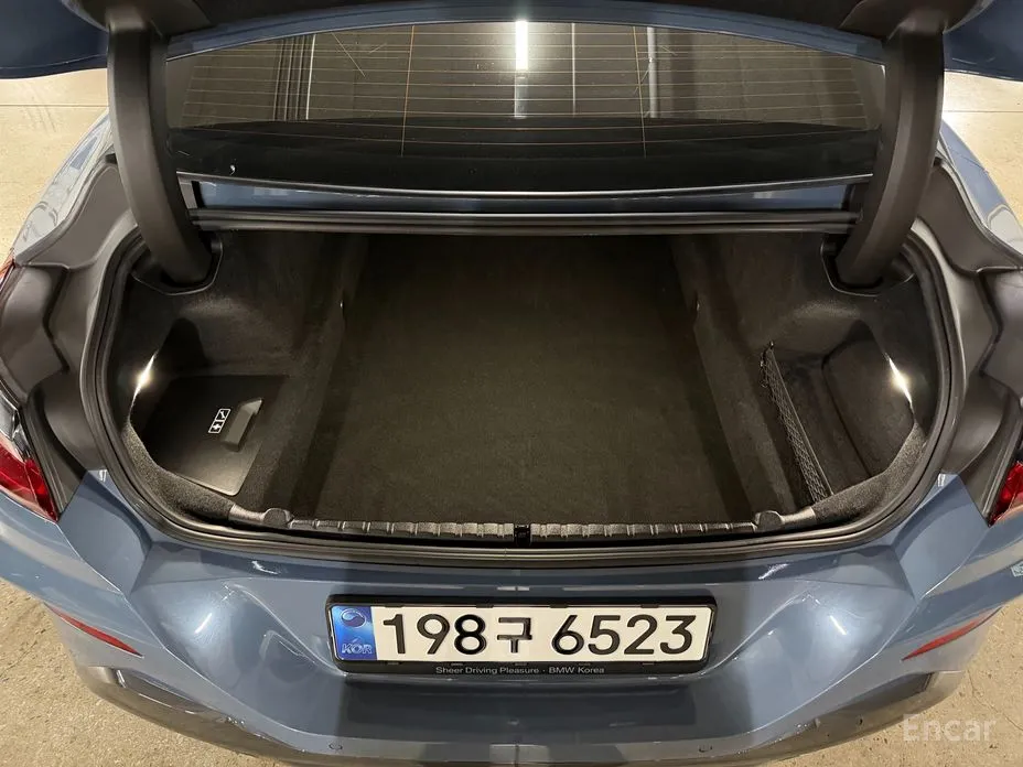 Фото 20 - BMW 8 Series