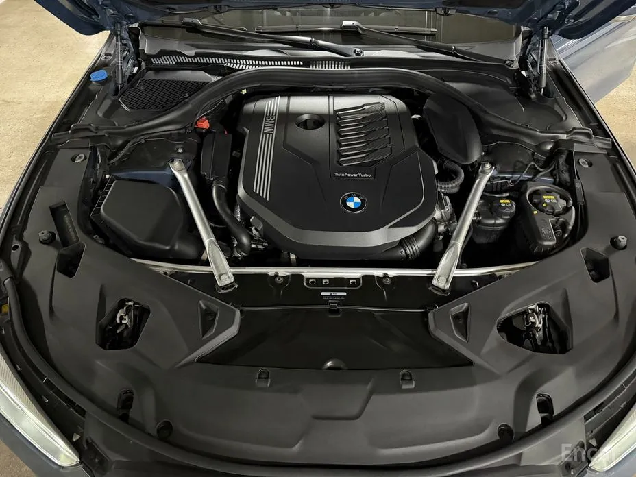 Фото 6 - BMW 8 Series