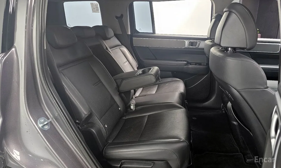 Фото 12 - Hyundai Santa Fe