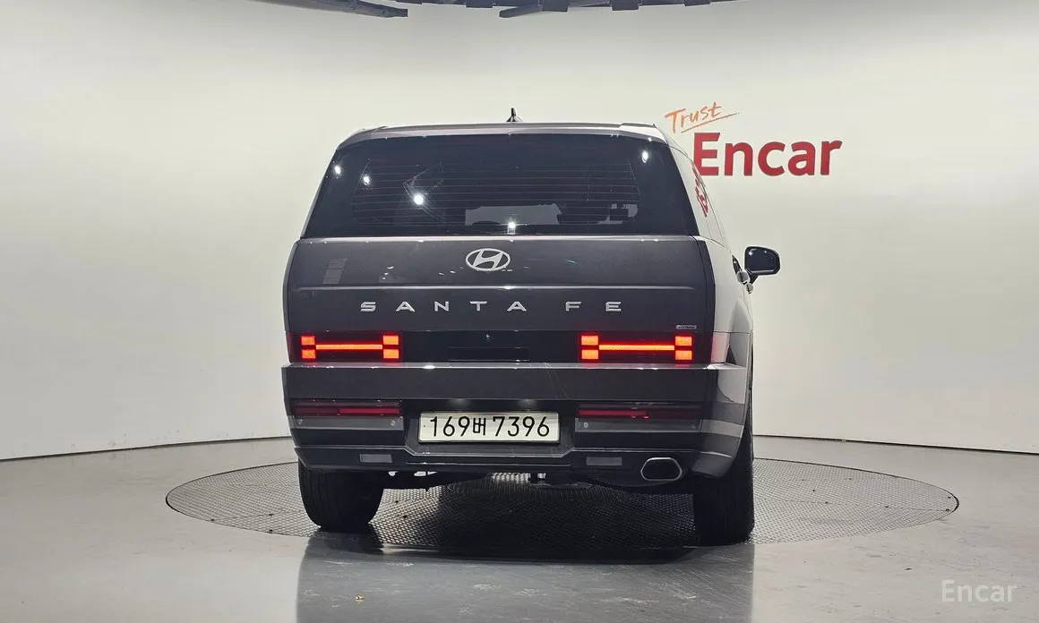 Фото 4 - Hyundai Santa Fe