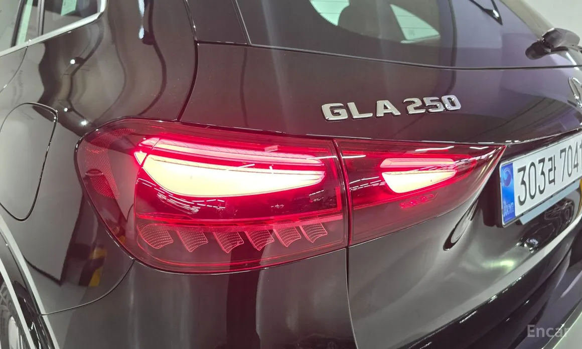 Фото 13 - Mercedes-Benz GLA-Class