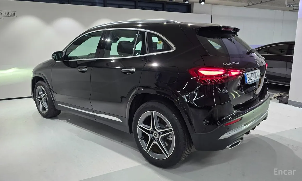 Фото 3 - Mercedes-Benz GLA-Class