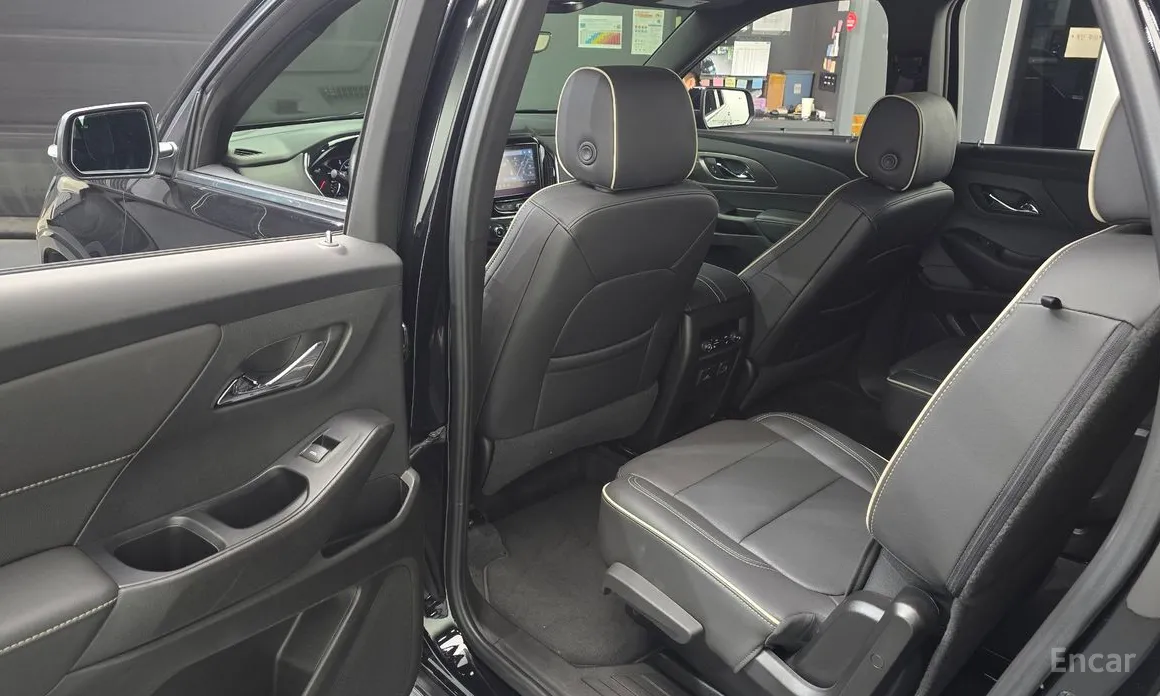 Фото 12 - Chevrolet Traverse