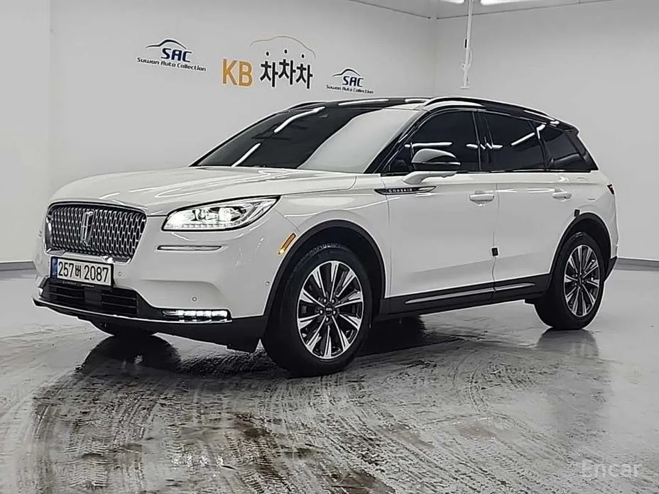 Фото 1 - Lincoln Corsair