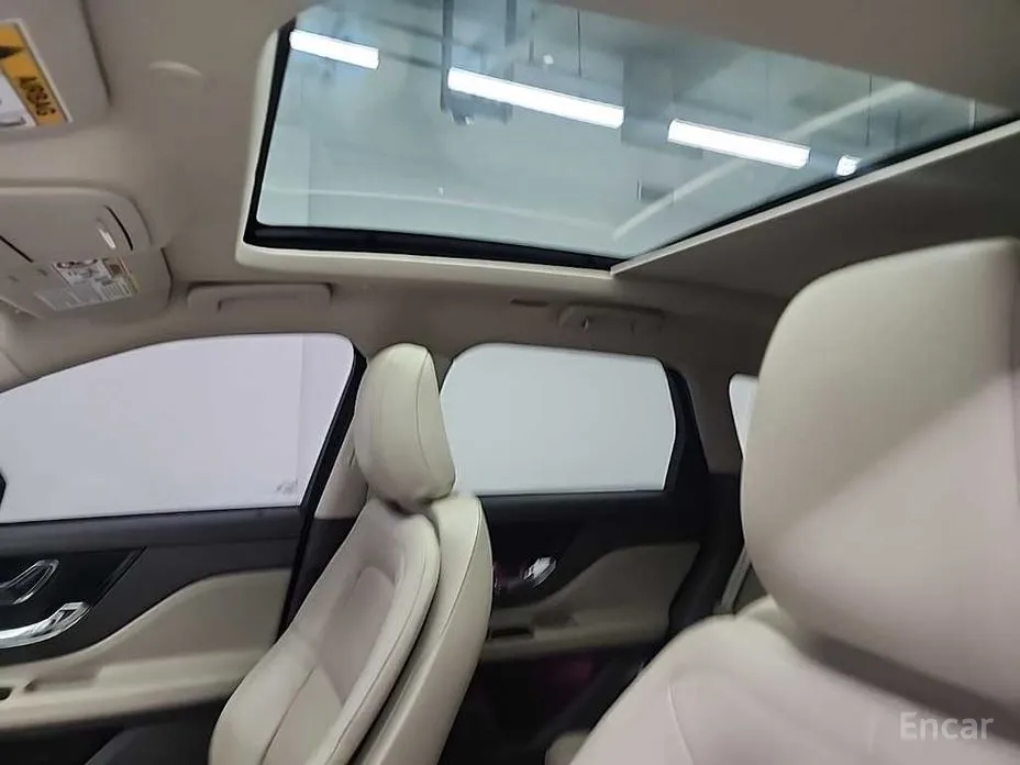 Фото 14 - Lincoln Corsair