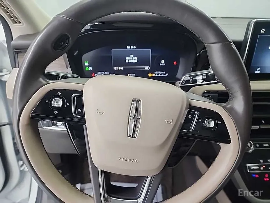 Фото 18 - Lincoln Corsair