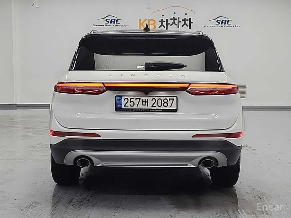 Фото 4 - Lincoln Corsair