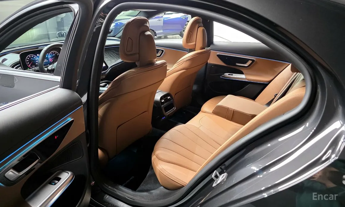 Фото 11 - Mercedes-Benz E-Class