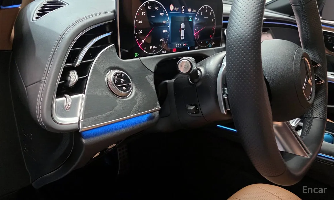 Фото 14 - Mercedes-Benz E-Class