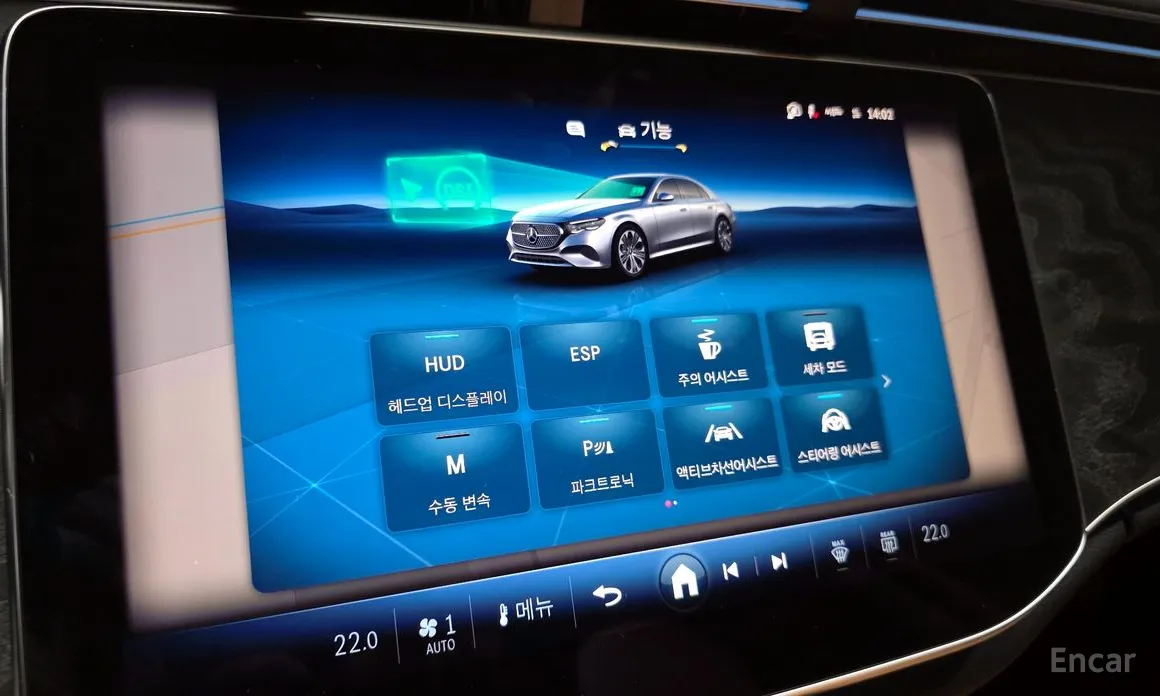 Фото 16 - Mercedes-Benz E-Class