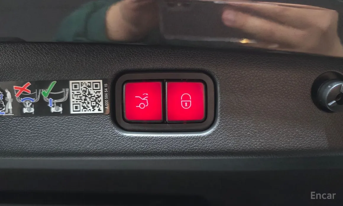 Фото 19 - Mercedes-Benz E-Class