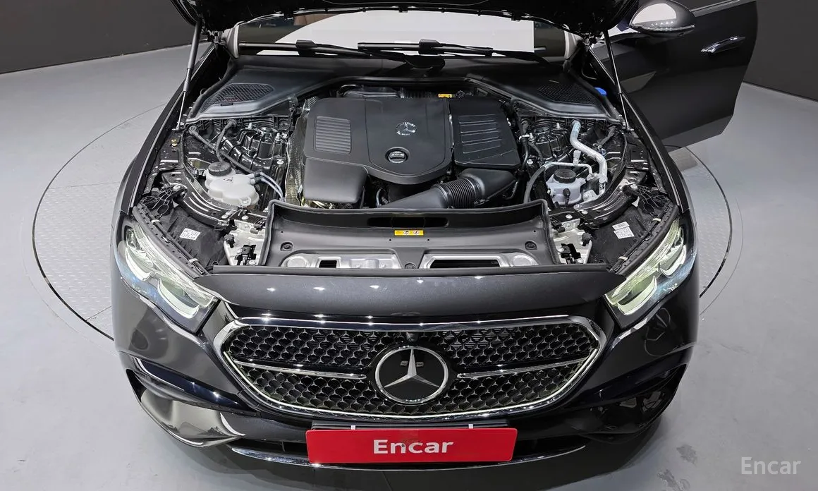 Фото 6 - Mercedes-Benz E-Class