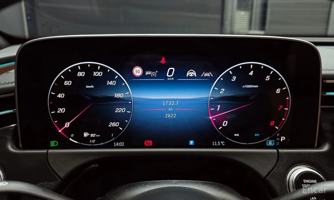 Фото 8 - Mercedes-Benz E-Class