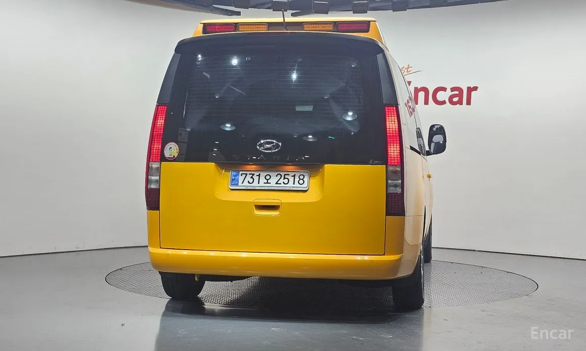 Фото 4 - Hyundai Staria