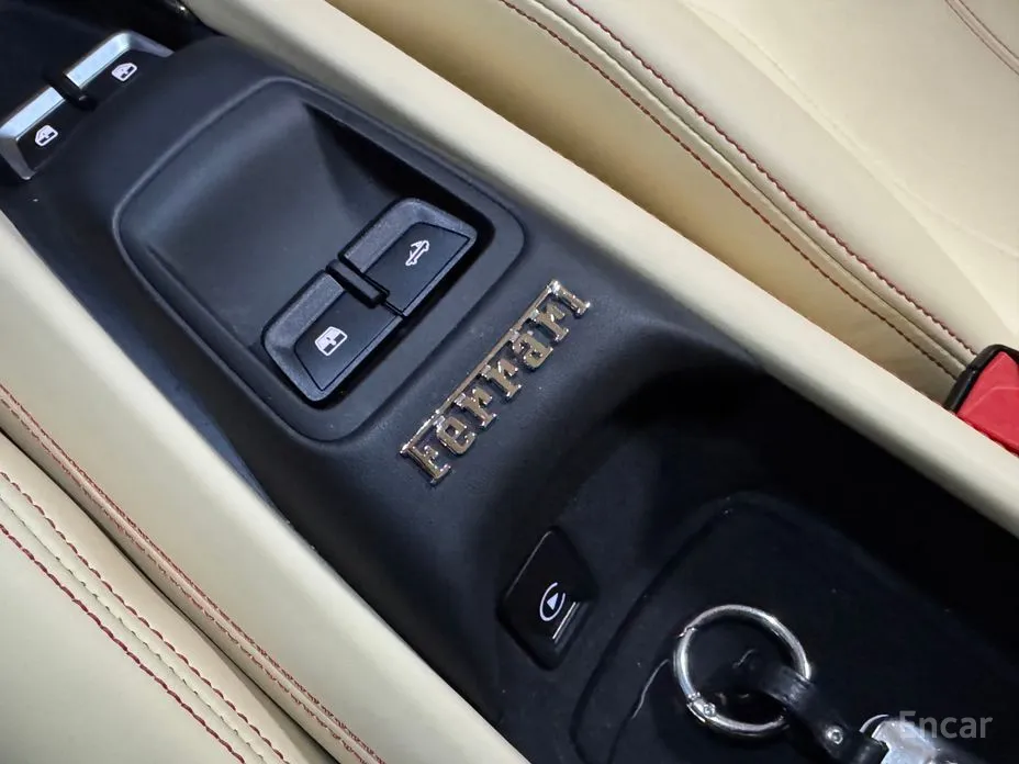 Фото 13 - Ferrari F8