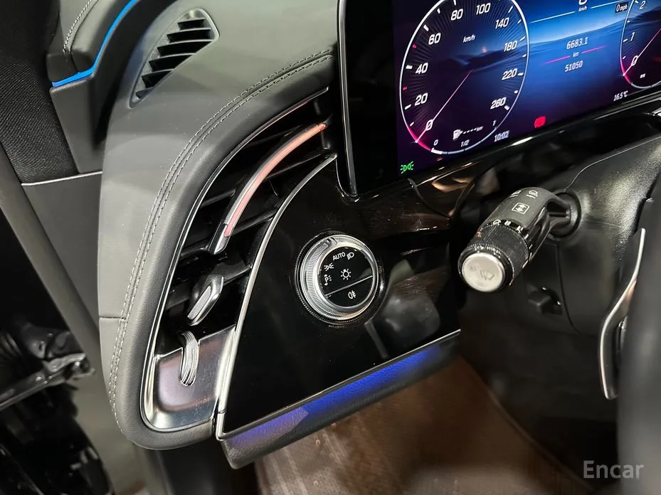 Фото 15 - Mercedes-Benz E-Class