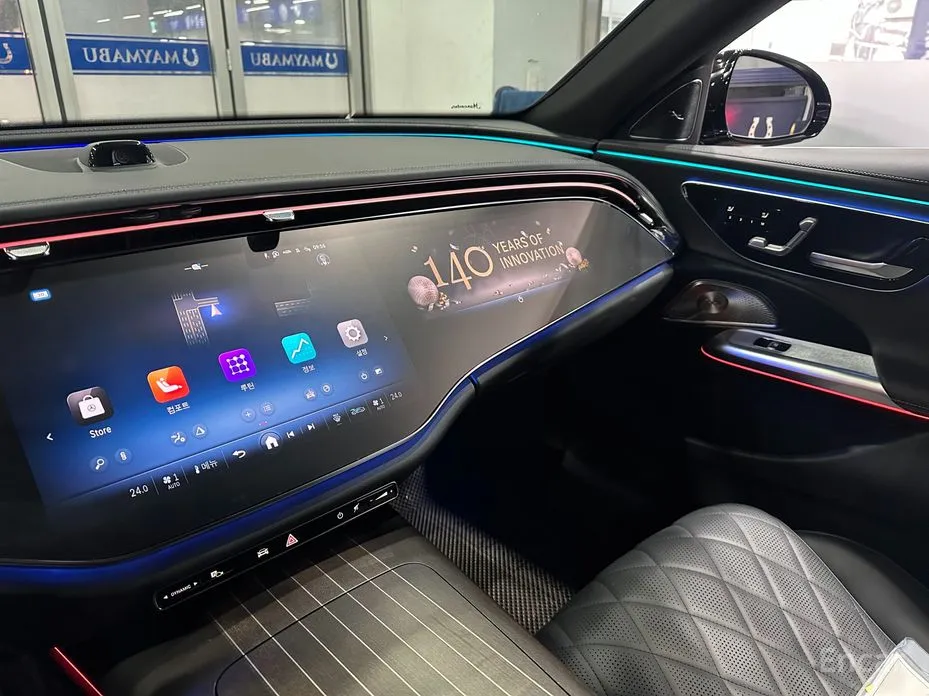 Фото 17 - Mercedes-Benz E-Class