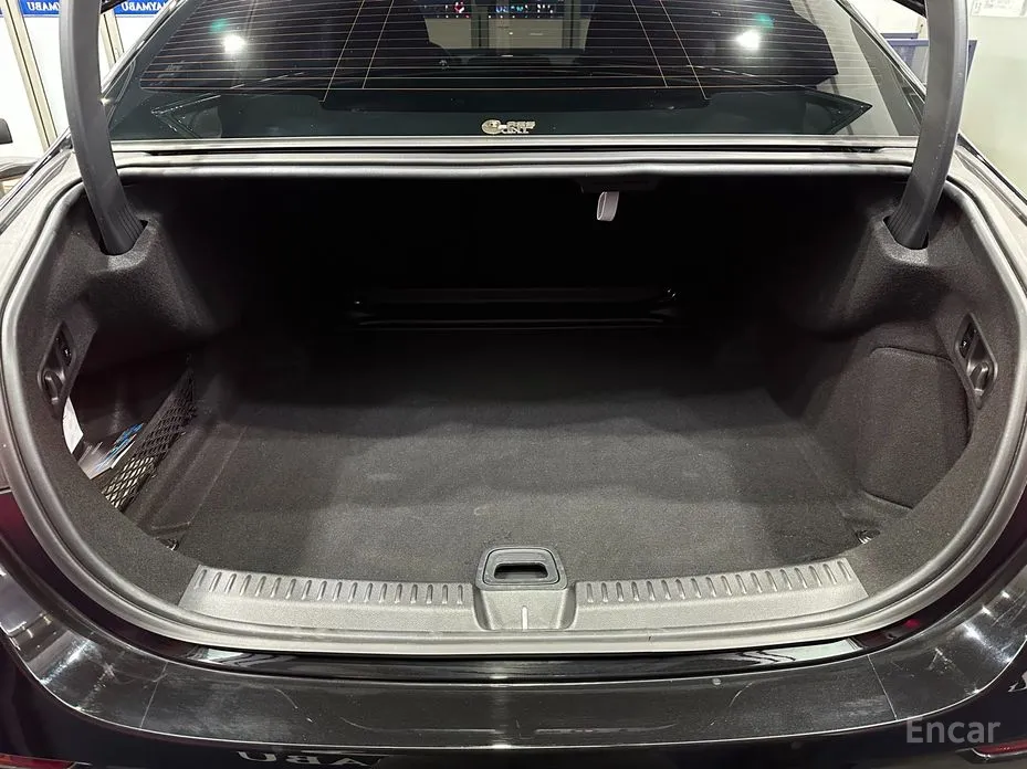 Фото 20 - Mercedes-Benz E-Class