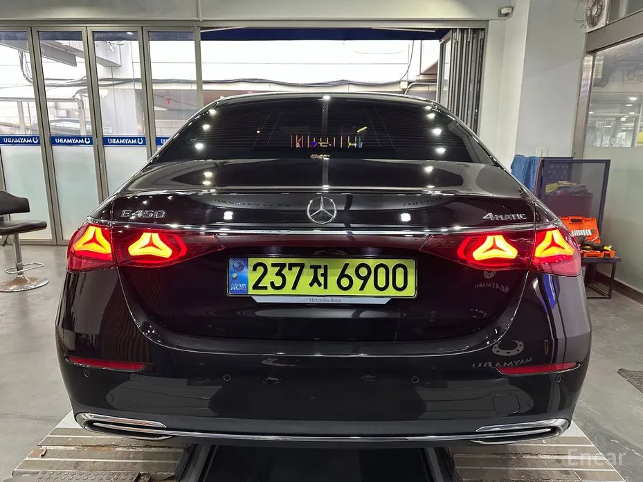 Фото 4 - Mercedes-Benz E-Class