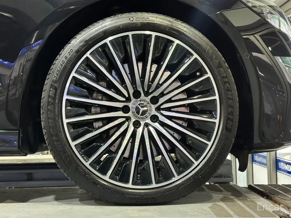 Фото 5 - Mercedes-Benz E-Class