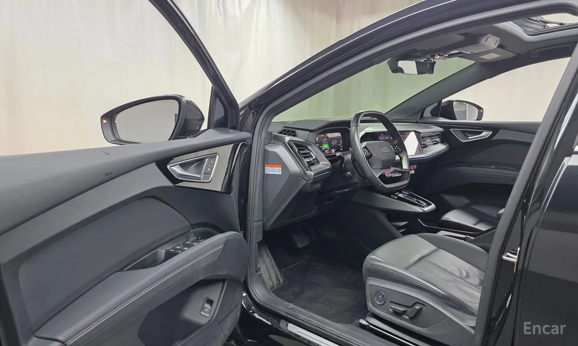 Фото 10 - Audi Q4 e-tron