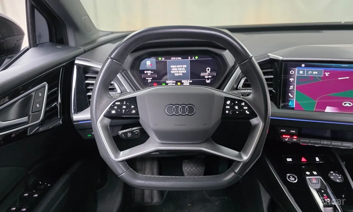 Фото 13 - Audi Q4 e-tron