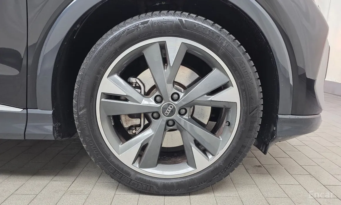 Фото 5 - Audi Q4 e-tron