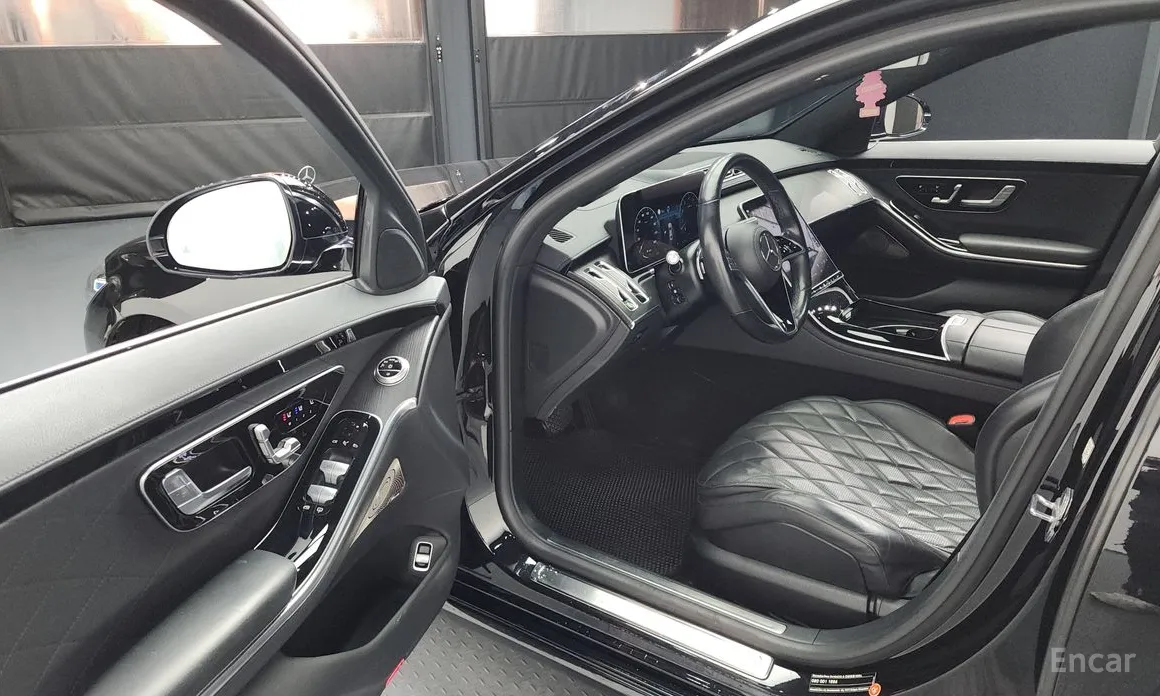 Фото 10 - Mercedes-Benz S-Class