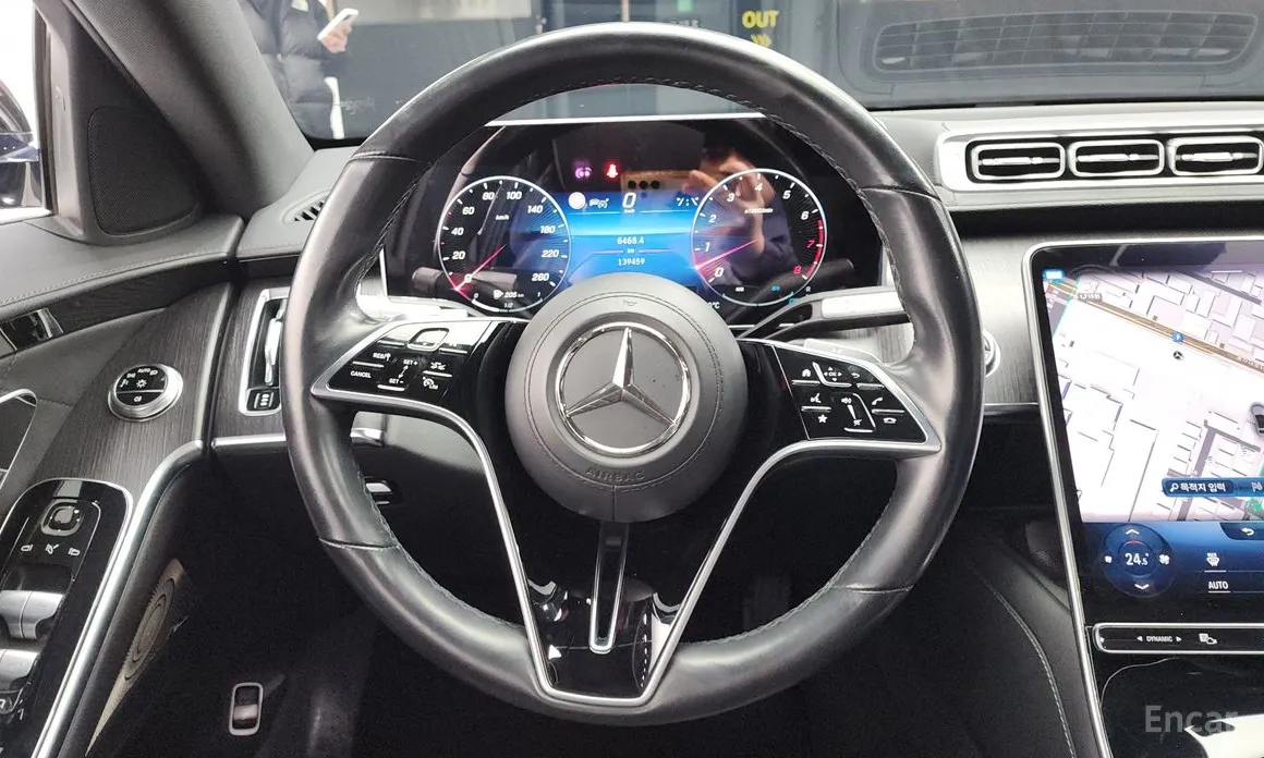 Фото 13 - Mercedes-Benz S-Class