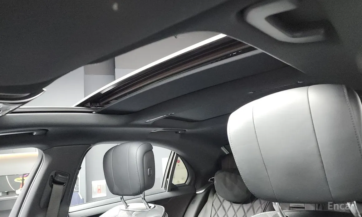 Фото 17 - Mercedes-Benz S-Class